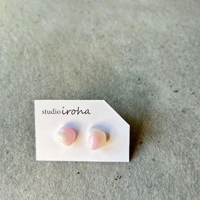 ガラスのピアス white×pink